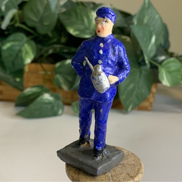 Antique Composition Figure Railroad Engineer W Oil Can Toy Trico Figurine Japan - Picture 11 of 14